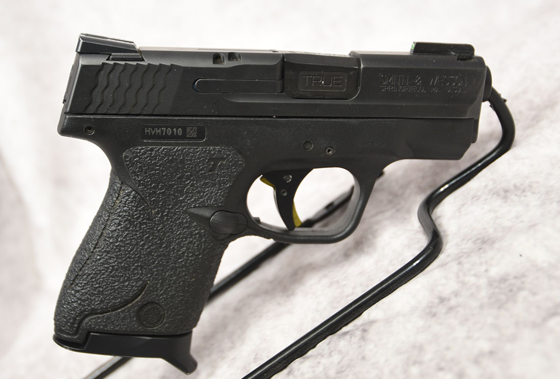Smith & Wesson M&P 40 Shield with Additional 9mm Barrel Kit (010)